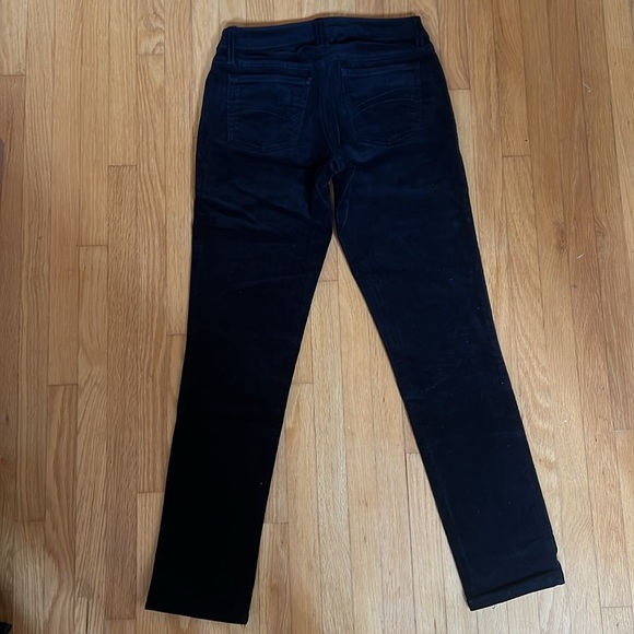Simons second Yoga Jeans in 24 corduroy - Picture 2 of 6